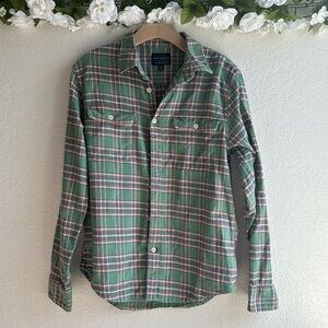Lucky Brand, long sleeve button down plaid top shirt green. Size Medium